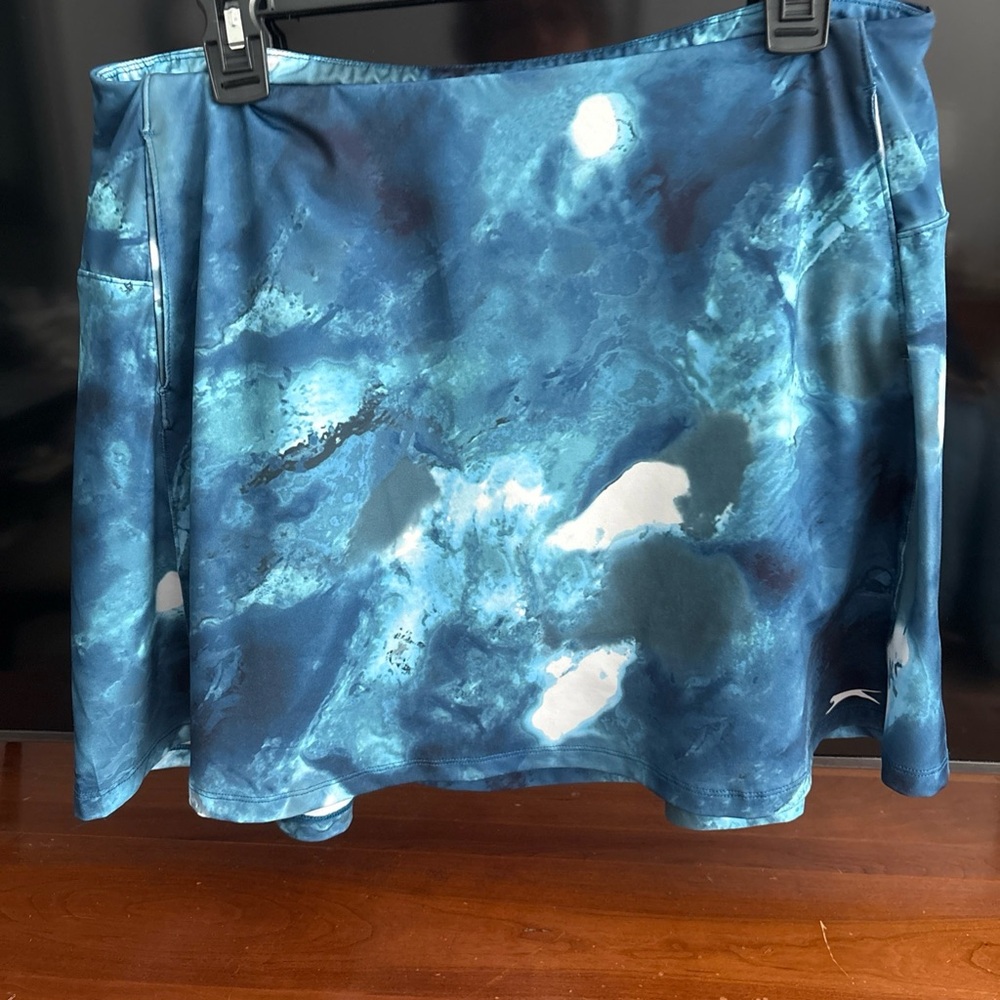 Slazenger Ladies Golf Skirt. EUC. Large. Blue Marble pattern⛳️